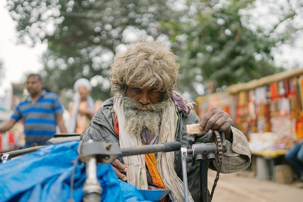 L'évolution fascinante du tapis rouge à travers les décennies : Un voyage glamour